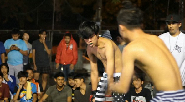 Thailand street fighting swept the minimum participants aged 16 years
