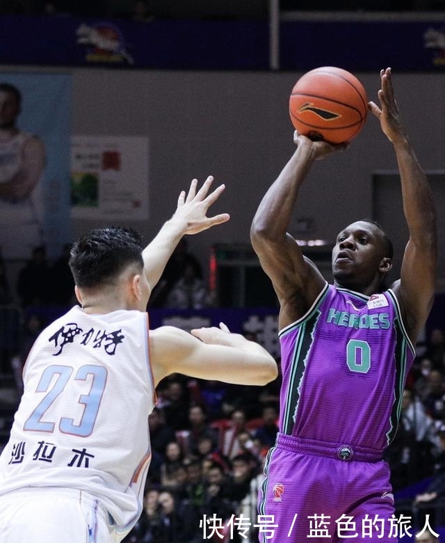 哈德森向全队道歉