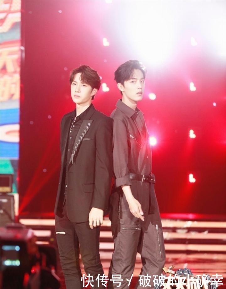 王一博肖战天天向上是