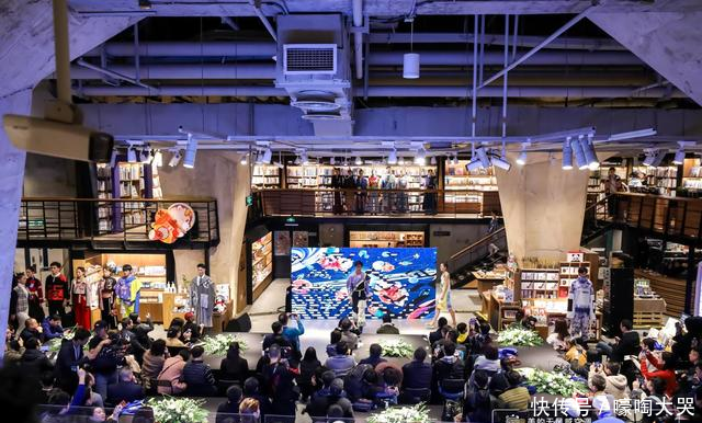 成都举办模特大赛