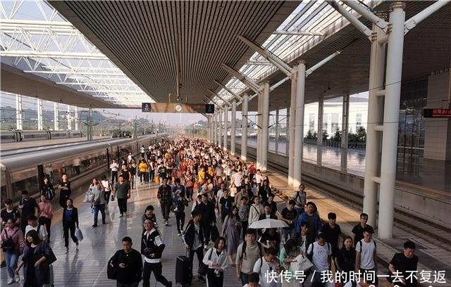 武汉开往重庆列车