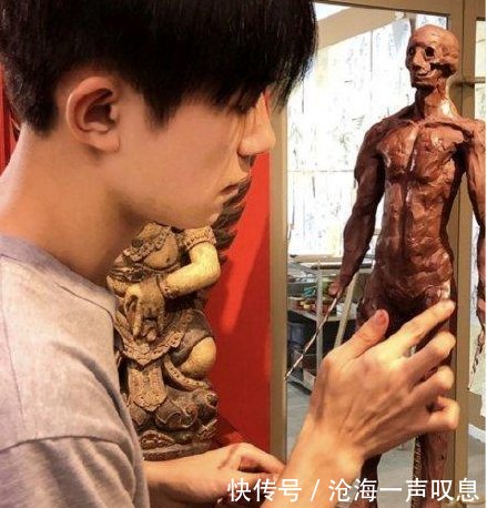 王一博回应旧照