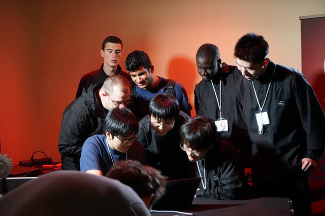 t018af7d3cc6c654e0e.jpg http://p9.qhimg.com/t018af7d3cc6c654e0e.jpg