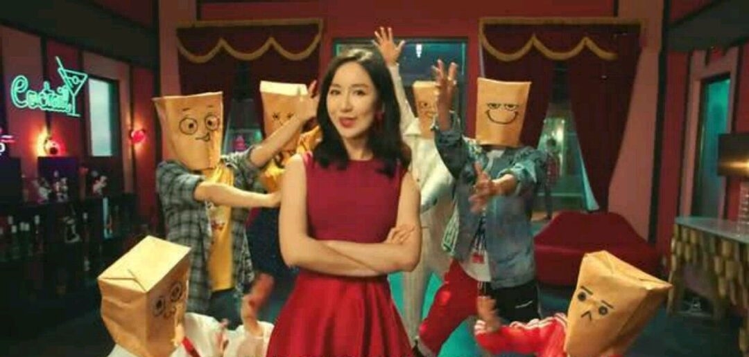 爱情公寓领结婚证