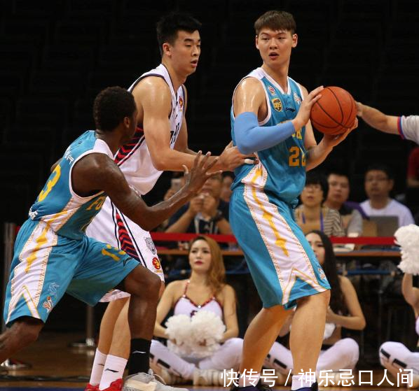 山东队对福建篮球