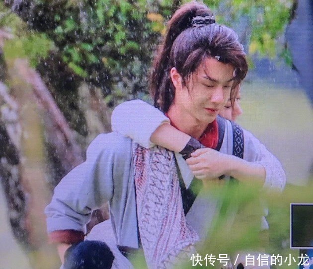 肖战王一博正面照