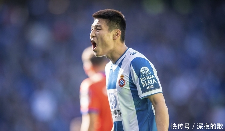 武磊第一次对战巴萨