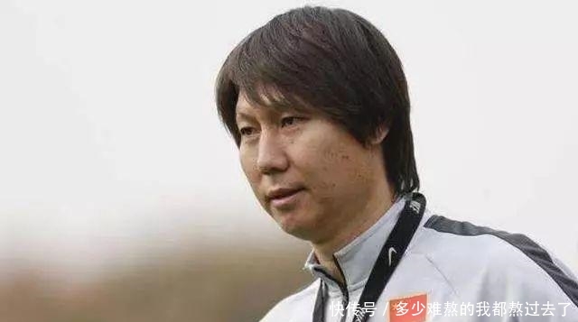 中国男足主帅李铁