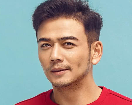 杨烁的儿子哭了