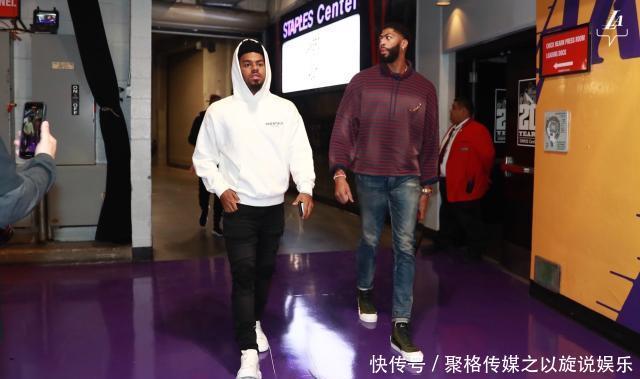 詹姆斯湖人出场介绍